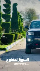  17 جراند شوروكي 2016 محرك بنزين بقوه 3600cc جير اوتوماتيكي مكون من 8 سرعات نظام دفع رباعي امريكي مميز