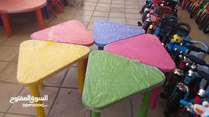  1 طاولات بلاستك قوي ألوان  مختلفه