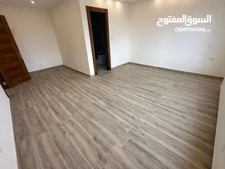  8 شقه بمساحة 286 متر مربع للبيع في طريق المطار  ( Property ID : 41334 )