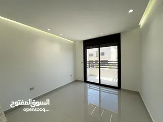  18 شقة للبيع مميزة جدآ في البنيات طريق المطار جامعة البترا ثالث مع الروف من المالك مباشرة