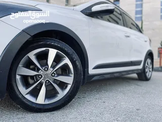  8 ميني جيب هيونداي آكتف للبيع