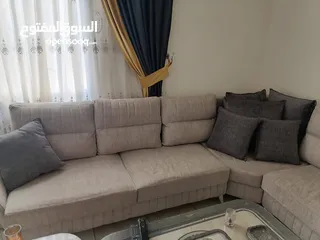 1 كورنر خشب سويد لون مميز جدا وراقي في كسر باليد