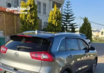  2 كيا نيرو نظيفة جدا للبيع استعمال شخصي سبب البيع السفر