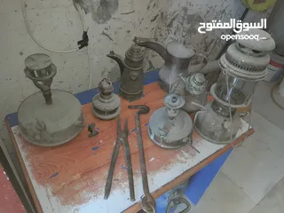  3 قطع تراثية قديمة وجميلة ذات طابع عربي أصيل