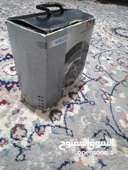  2 سماعات الجيمنج للالعاب يوجد فيها مايك وبامكانك وضع شريحه وسلك بلوتوث وفيها خاصيه التكبير والتصغير