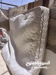  4 فراشات زنبركية عدد 2 للبيع بحاله متوسطه
