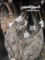  4 فرصة قبل العيد شروة بسعر حرق للبيع بالجملة شناتي ستاتي براند Stradivarius الاسباني 100 حبة مشكلين