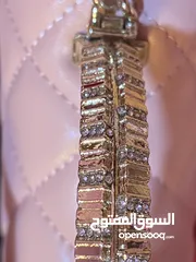  11 حقائب ديور، لويس فيتون، شانيل، جوتشي، بربري