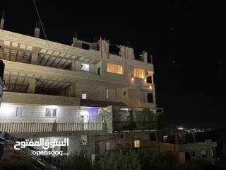  1 عماره 5 طوابق والطابق 6 جاهز للعقد كل طابق شقتين