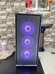  1 جهاز كمبيوتر جيمنج