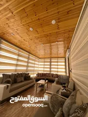 2 شقة ارضية بحي الصحابة مميزة بمساحة 180 داخلي و 40 متر ترس  مغلق بقرميد و شبابيك دبل جلاس