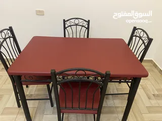  2 طاولة أكل ( 4 أشخاص )