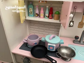  3 مطبخ اطفال خشبي مع لوازمه