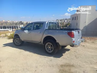  2 متسوبيشي L200 4×4 موديل 2015