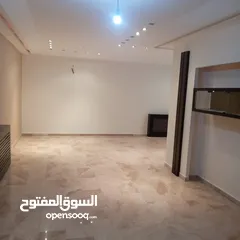  9 خلدا ـ شقه ارضيه فارغه للايجار ـ 200 متر داخلي  200 متر خارجي + حديقه مشجره - كراج خاص