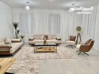  10 "دلل منزلك بلمسة من الفخامة والراحة مع طقم الجلوس الرائع المكون من 7 مقاعد!