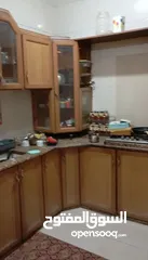  4 مطبخ للبيع المنيوم وخشب زان اصلي لون مميز وخزائن وأبواب المنيوم وخشب زان اصلي