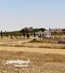  6 ارض طريق المطار منطقة  جلول خلف فلل الأندلسية مساحات تبدأ من 500 متر