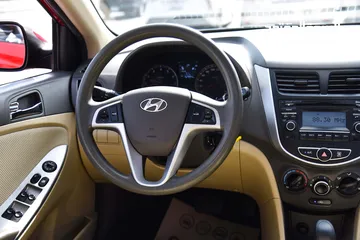  10 هيونداي اكسنت Hyundai Accent 1.6L 2014