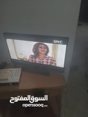  1 شاشه للبيع بحاله جيده 32 بوصه ناشونال جولد