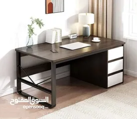  8 مكتب فاخر بتصميم عصري انيق  سطح خشبي متين داكن فاخر يعطي لمسة فخامة  هيكل معدني اسود قوي  3 ادراج