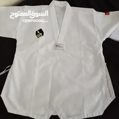 1 بدلة تايكواندو بحال الجديد
