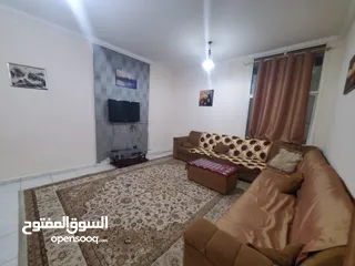  4 لايجار الشهري شقه غرفة وصالة مفروشة بشارع المرور القديم خلف جراند مول