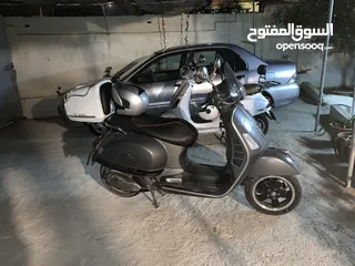  3 Vespa 300 super gts 2015