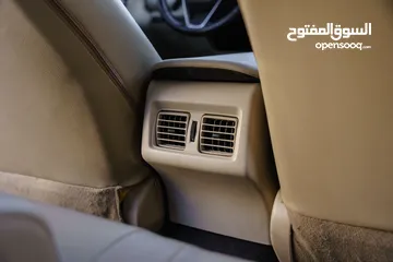  27 Toyota Camry GLE Hybrid 2019  تويوتا كامري GLE هايبرد  فل كامل مع فتحه