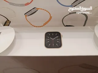  5 ساعة ابل (Apple Watch Series 6) بحالة ممتازة