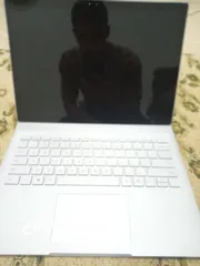  4 لابتوب Microsoft وكاله