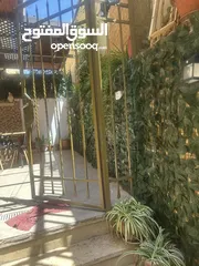  28 شقه فاخره للبيع  من المالك مباشره  سعر قابل للتفاوض بشيء بسيط مميزه جدا جدا  مع غرفه خارجيه و حديقه