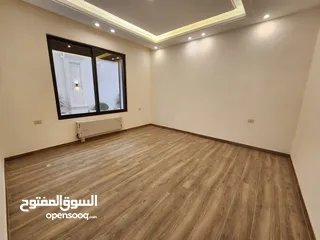  9 شقة ارضية للبيع في منطقة الصنوبر - ref : 14432
