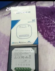 4 اسم المنتج: WiFi + RF433 Curtain Switch – مفتاح ستائر ذكي   المواصفات الفنية:  الجهد الكهربائي: 100–