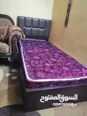  8 طقم كنب شبه جديد و طقم طاولات ومدفأة غاز وسرير مفرد والفراش