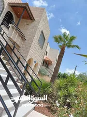  9 فيلا طابقين للبيع على دونم ارض