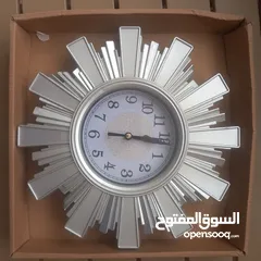  14 ساعات حائط للبيع