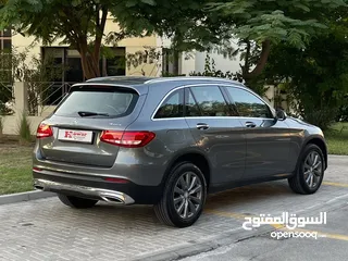  3 Mercedes GLC 250