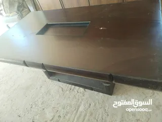  3 طاوله سفره وكنبايه وطاوله مطبخ طوي للبيع