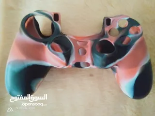  4 سي دي فيفا 23 الأمريكي الاصلي للبيع بحاله ممتازة مع كفر يد بلايستيشن 4 اصلي نوعية ممتازة جدا.