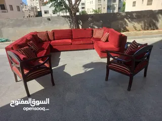  5 طقم كنب بحاله جيده جدا للبيع الموقع عمان الجبيهه السعر 120 دينار
