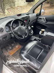  3 بارتنر 2018 دهان شركة 5 ركاب جير عادي ماتور 1600 ديزل