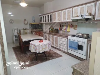  7 عمارة سكنية للبيع في موقع مميز في تلاع العلي