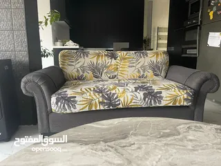  20 عفش بيت للبيع (كنب، طاولة تلفزيون، طاولات وسطية، برادي، مكيف، مغسلة،)