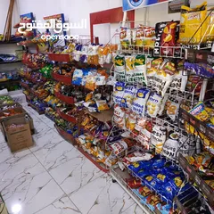  5 سوبر ماركت للبيع في موقع ممتاز بالقرب من مسجد نزال الكبير على الشارع