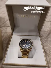  3 ساعة VERSACE للبيع