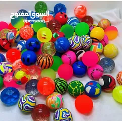  24 طابات مجنونة مطاطية و كبسولات هدايا للماكينات بالعملة