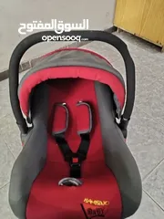  1 كوت اطفال للبيع بحاله جيده وبسعر ممتاز