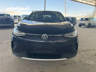  1 VOLKSWAGEN ID.4 CROZZ PRO light pro  عداد 13k فقط