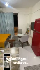  5 استوديو للبيع